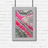 Plakat przedstawiający różową abstrakcję 2 Pionowy plakat abstrakcyjny do salonu
