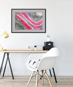 Plakat geode art z różową abstrakcją