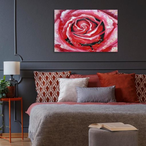 Obraz z motywem czerwonej róży do dekoracji salonu